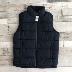 Gap kids size 8 puffy vest Navy.